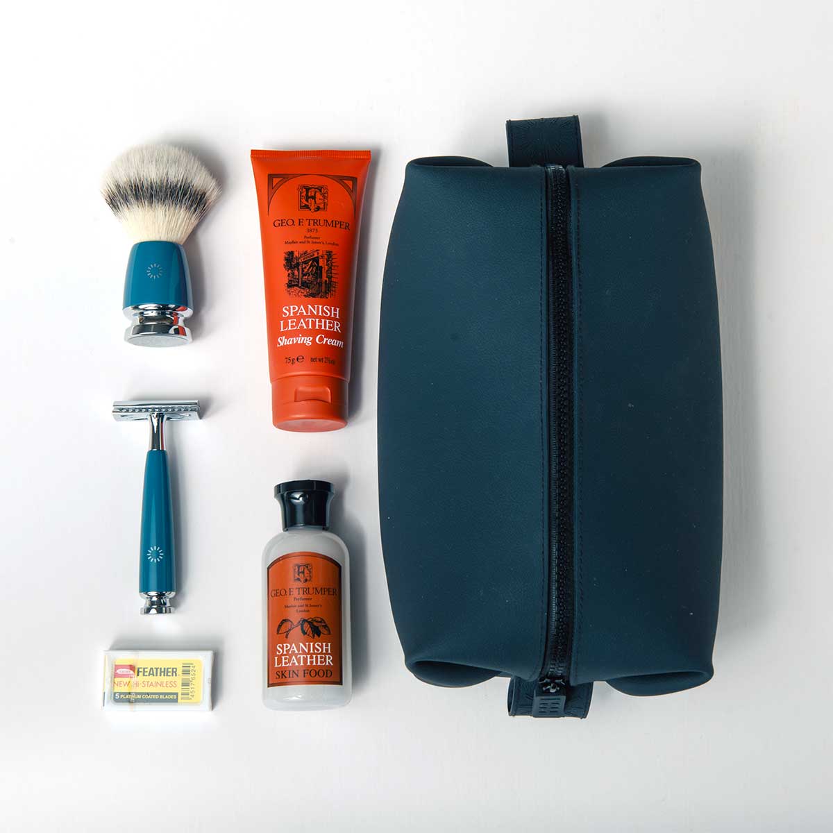 NOAH Shave Kit Spanish Leather Shaving Kits