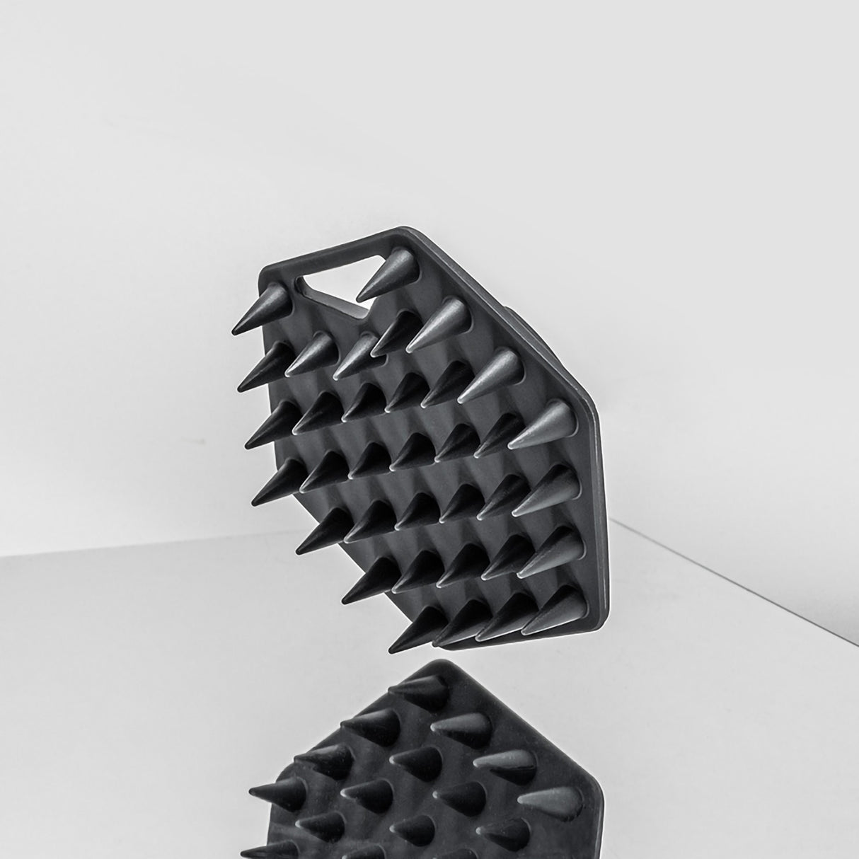 Tooletries The Scalp Massager Bath Sponges & Loofahs