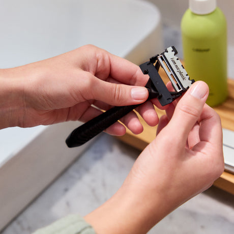 Leaf Two Razor Razors & Razor Blades